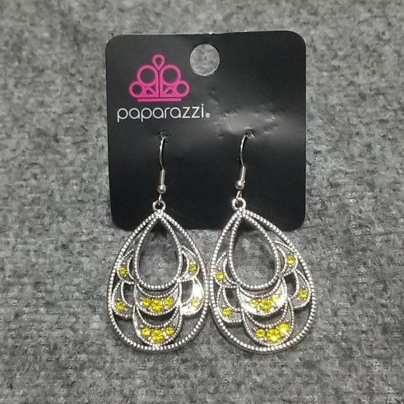 Paparazzi earrings